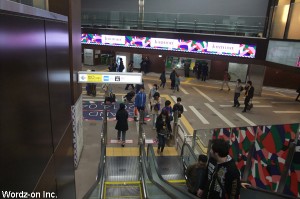 井の頭線吉祥寺駅改札前のエスカレーター